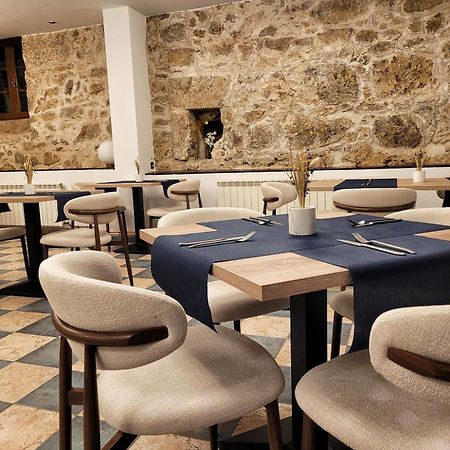 Hospedium Hotel La Fuente Candelario Exterior photo