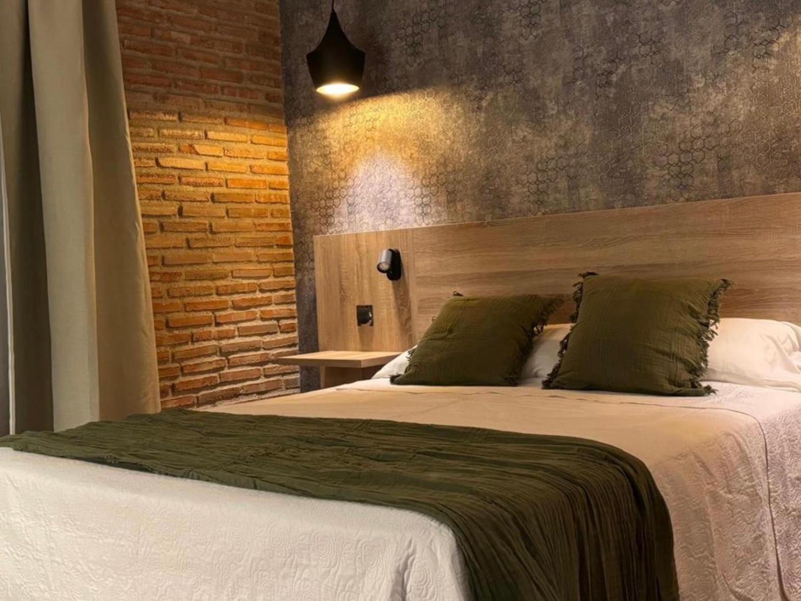 Hospedium Hotel La Fuente Candelario Exterior photo