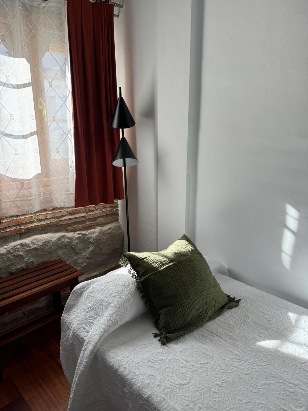 Hospedium Hotel La Fuente Candelario Exterior photo