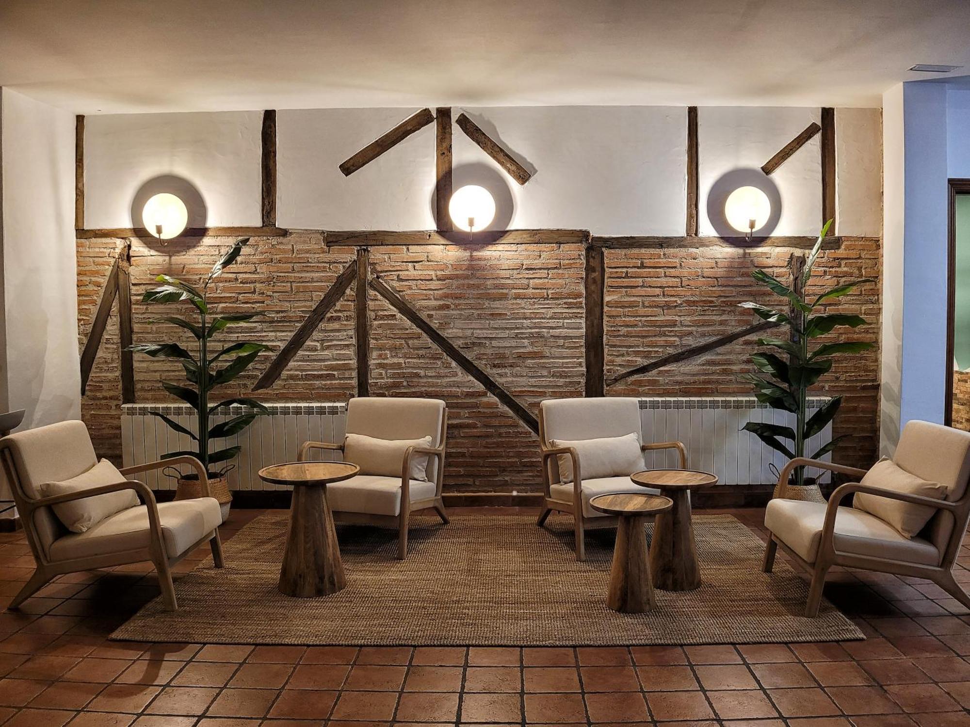 Hospedium Hotel La Fuente Candelario Exterior photo