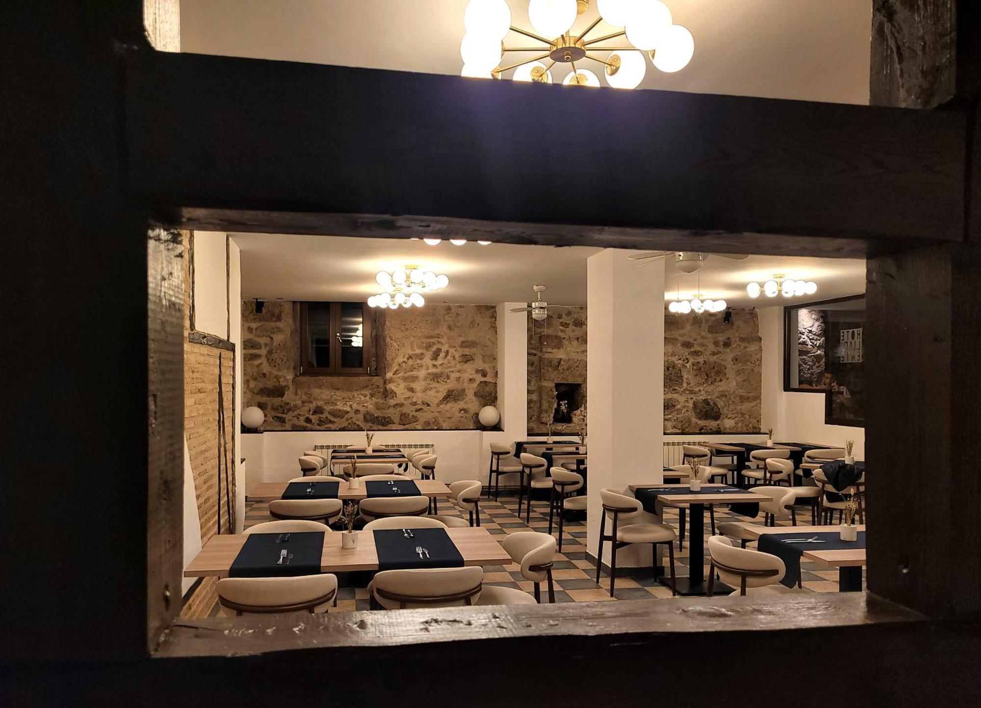 Hospedium Hotel La Fuente Candelario Exterior photo