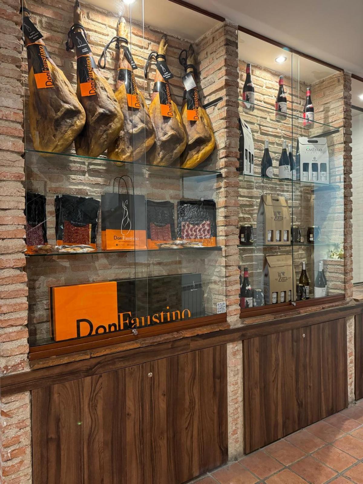 Hospedium Hotel La Fuente Candelario Exterior photo