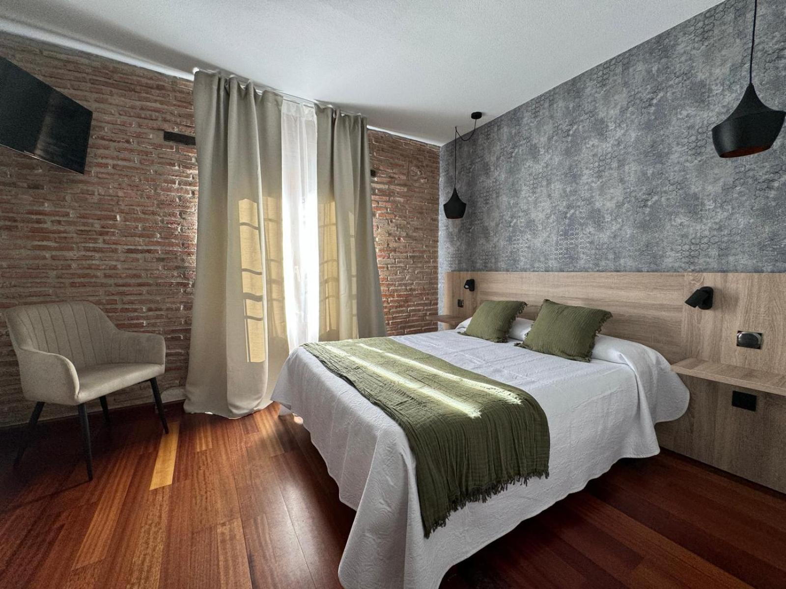 Hospedium Hotel La Fuente Candelario Exterior photo